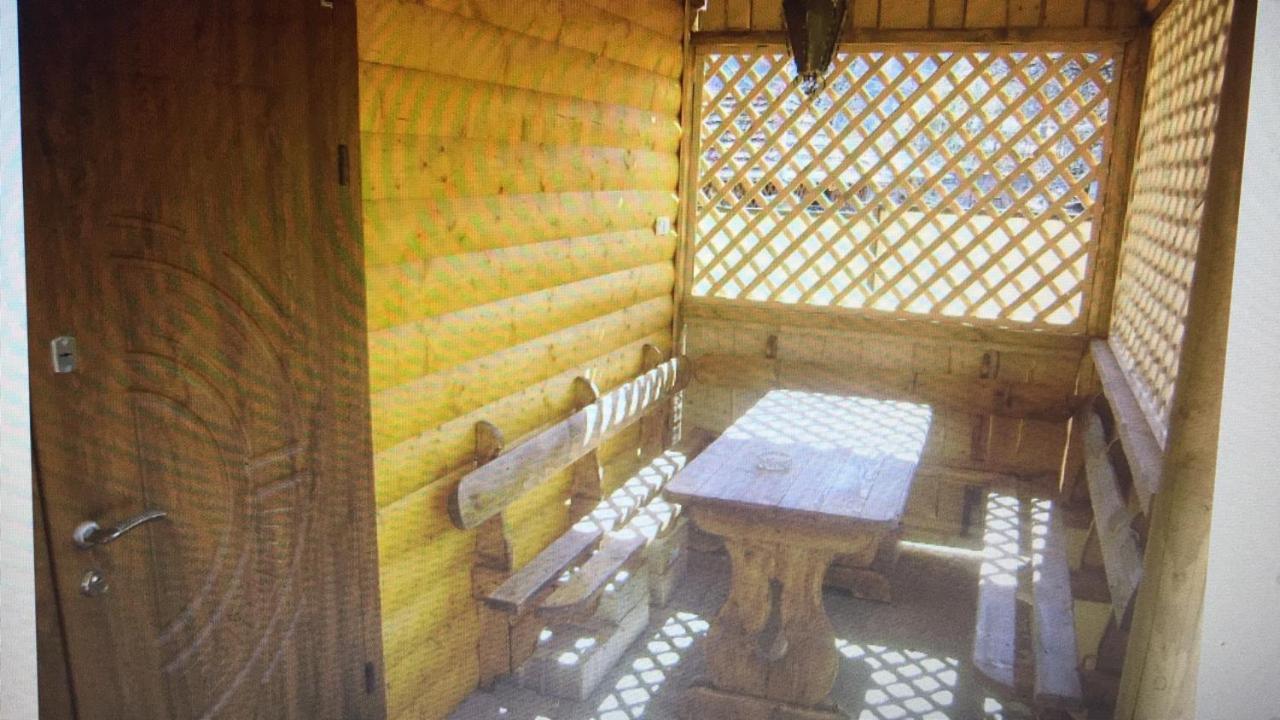 Хатинка Hotel Yaremche Bagian luar foto