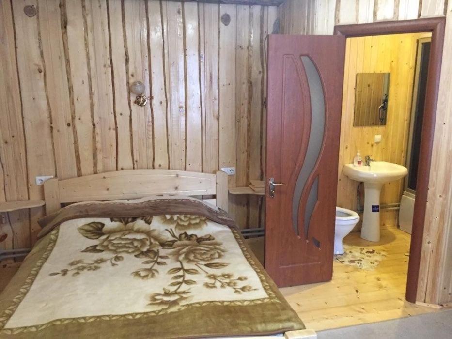 Хатинка Hotel Yaremche Bagian luar foto